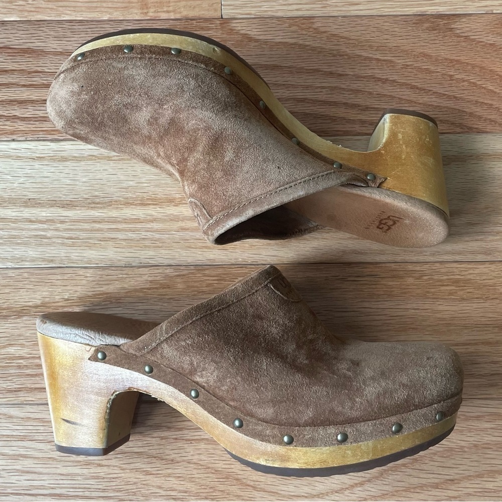 Ugg Cognac Brown Suede Abbie Slip On Sheep Skin Lined Heeled Clog 5772 Size 6